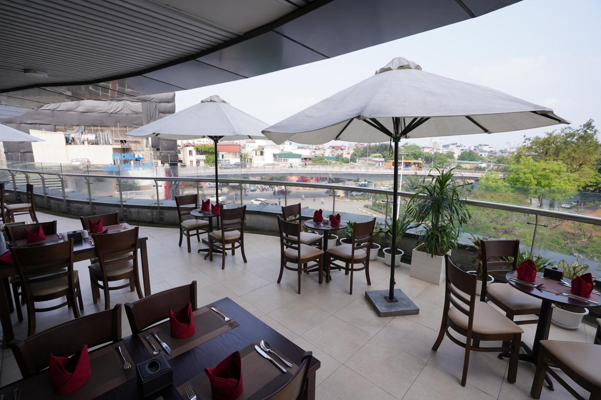 Netland Westlake Legacy Suites Hanoi Exterior foto